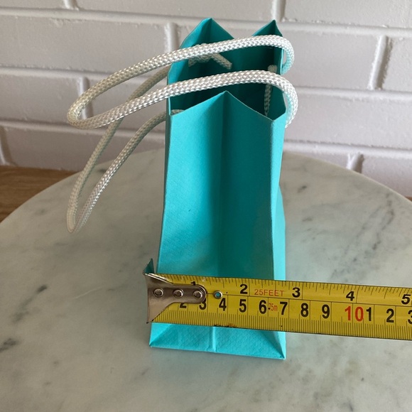 EUC TIFFANY & Co. Authentic Shopping Bag - Picture 6 of 6